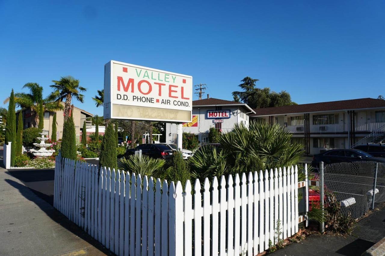Valley Motel Concord Eksteriør billede